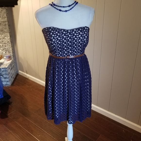 Cute strapless dress - Picture 8 of 8